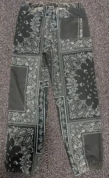 루카 페이즐리 맨투맨 XL RVCA BD042743