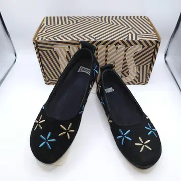 박스 포함 CAMPER 라이트니나 플랫슈즈 자수 꽃무늬 22.5