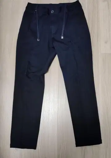 [새상품급] AOURE MALPENSA 스트레치 슬랙스 L 블랙