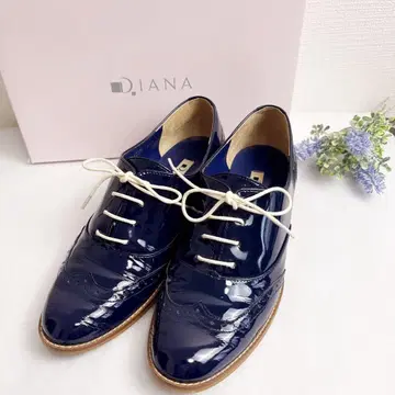 Diana 네이비 에나멜 로퍼 알루미테스 바이 다이애나