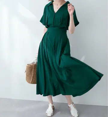 내추럴 꾸뛰르 시원한 느낌 스키퍼 카라 고급스러운 반팔 원피스 그린