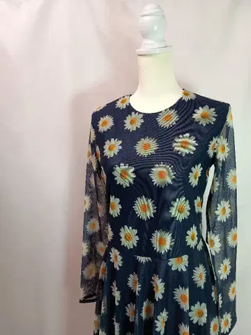 데시구알 긴팔 마가렛 꽃무늬 프린트 올 패턴 원피스 L 사이즈