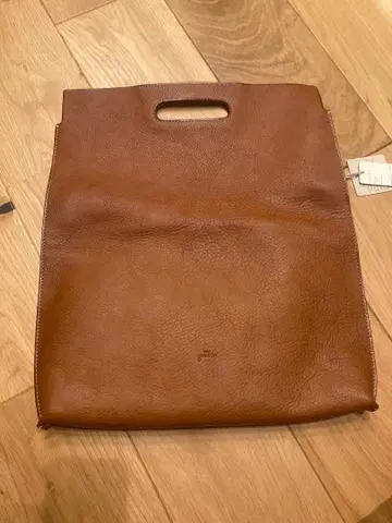 겐텐 브라운 가죽 클러치백 토트백 미사용 새상품
