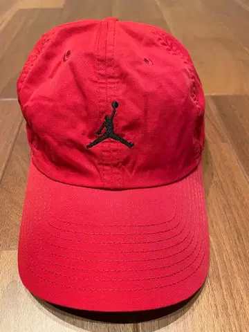 [ 새상품급 ] NIKE JORDAN 빨간색 캡 프리 사이즈