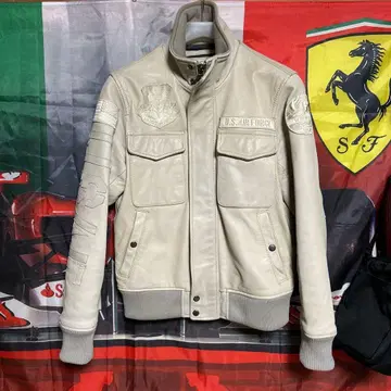 AVIREX 화이트 가죽 자켓 M 사이즈