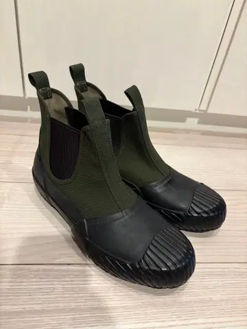 문스타 올리브 그린 사이드 고어 부츠