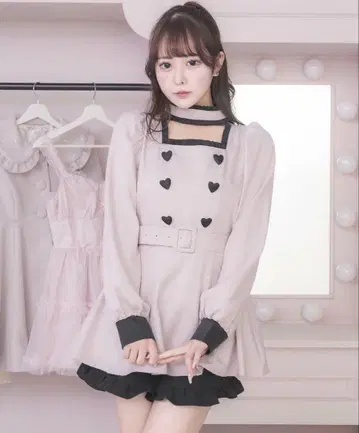 pium 초커 프릴 하트 버튼 긴팔 셋업 핑크