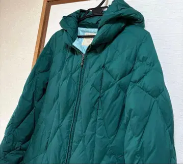 Sybilla 짙은 녹색 다운 롱 코트 자켓 후드 이토킨