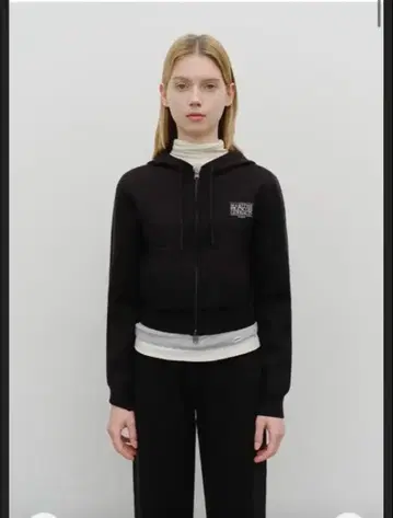 마리떼 w 클래식 로고 크롭 니트 후디