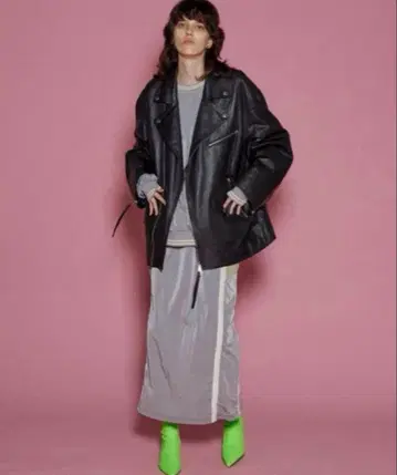 완판템 MAISON SPECIAL 사이드 라인 나일론 타이트 스커트