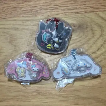 산리오 패키지 참 3개