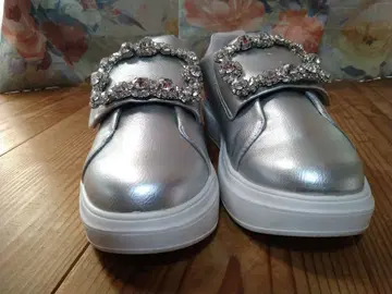 실버 비쥬 장식 셀프레드 스니커즈