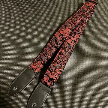 JODI HEAD (조디 헤드) 기타 스트랩 빨강 검정 용 무늬 자수