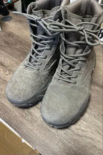 Zara boots 스니커즈 그레이