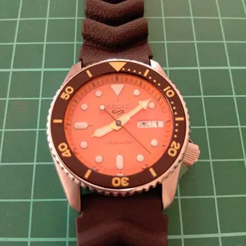 세이코 자동 와인딩 손목시계 오렌지 다이버