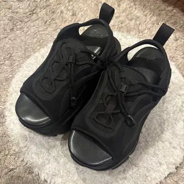 SLY CHUNKY TECH SNEAKER 통굽 샌들