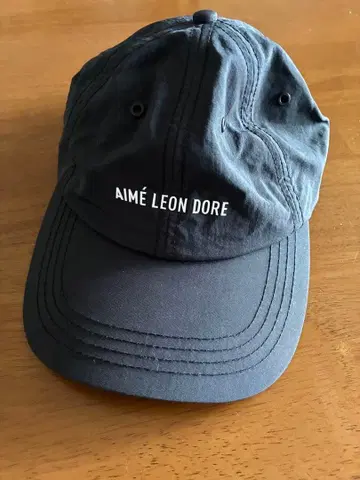 에임 레온 도르 블랙 캡