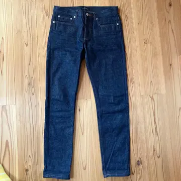 A.P.C. PETIT NEW STANDARD 30 사이즈