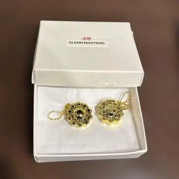 H&M 글렌 마틴스 골드 귀걸이 글렌 마틴스