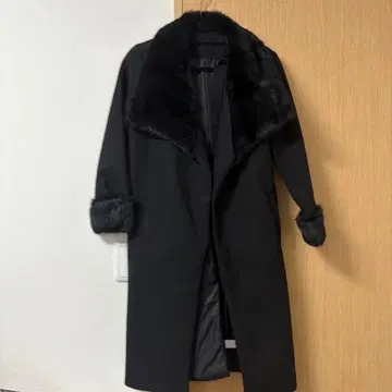 퍼 카라 블랙 롱 코트 사이즈 F
