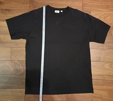 [ UNIQLO x 론 헤르만 ] 블랙 S 사이즈 콜라보 T셔츠 한정판