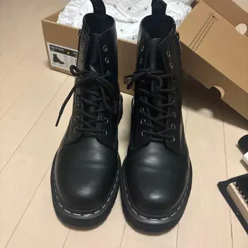 Dr. 마틴 실버 스티치 28cm 클리너 포함