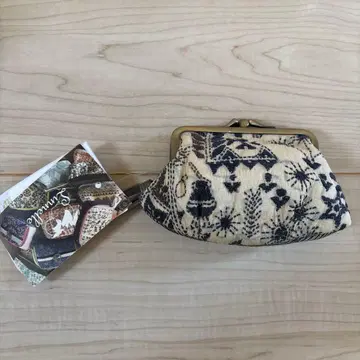 새상품 카와모토 마리코 가마구치 꽃무늬 자수 가마구치 지갑