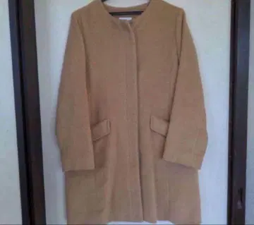 베이지 노카라 체스터 코트 M