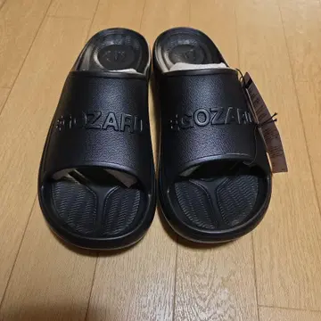 GOZAR 블랙 슬라이드 샌들