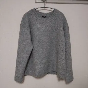 PLST 그레이 꽃 스팽글 니트 스웨터 긴팔