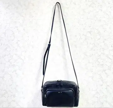 agnes b. 숄더백 카메라백 소가죽