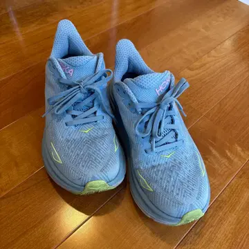 호카 클리프톤 9 와이드 24cm