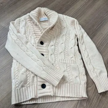 크림색 케이블 니트 가디건 M 사이즈