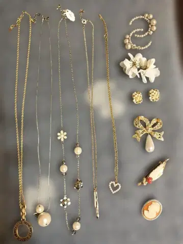 유품/생전 정리 액세서리 모음 니나리치 목걸이, 귀찌, 귀걸이, 카메오