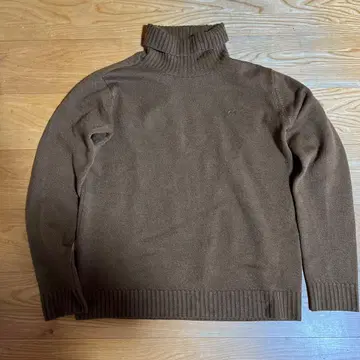 LACOSTE 브라운 터틀넥 스웨터 FR4