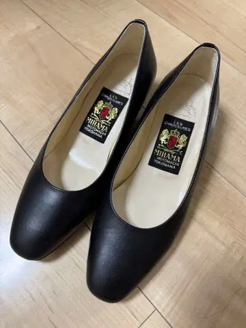 [ 새상품급 ] MIHAMA 블랙 펌프스 23cm