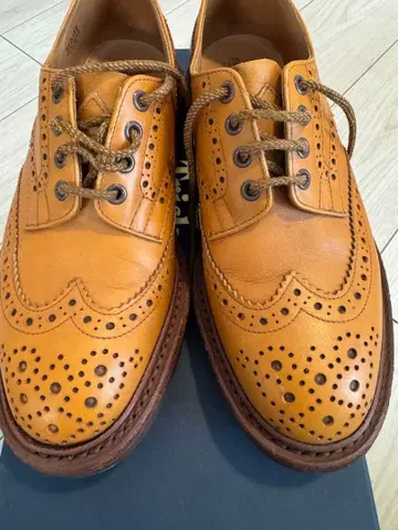 트리커스 Trickers 버튼