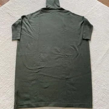 [최근 모델] 비어즐리 벌룬 와이드 긴팔 원피스 울 카키