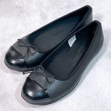 새상품급 [푸마] 용기 (22.5) 플랫슈즈 리본 에나멜 블랙