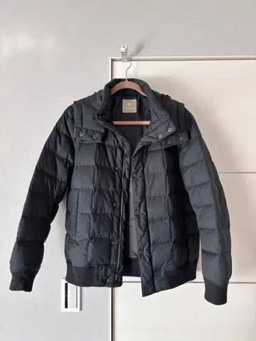 다운 자켓 M 사이즈 나노 유니버스