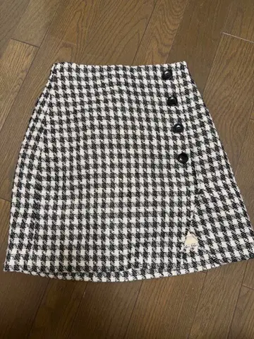 LILY BROWN 체크 무늬 타이트 스커트