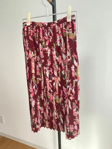 TOMORROWLAND 플리츠 스커트 보르도 꽃무늬