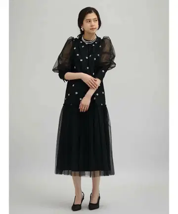 완판템 플라워 자수 튤 티어드 드레스