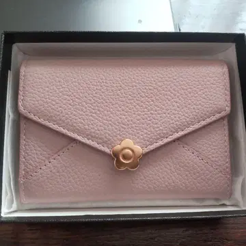 새상품 미사용 MARY QUANT 실링 데이지 레터 카드 케이스