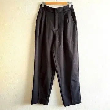 지유 투 턱 와이드 테이퍼드 팬츠 폴리에스테르 100% 블랙 M