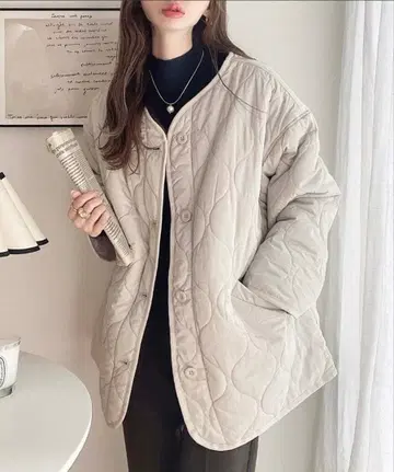 모먼트플러스 퀼팅 노카라 코트 M 아이보리