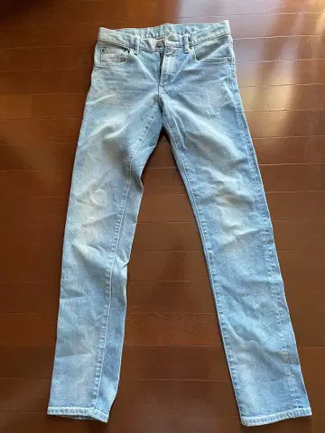 유니클로 청바지 화이트 스티치