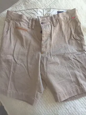 아나크로놈 베이지 스트라이프 숏팬츠