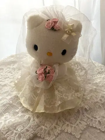 헬로키티 웨딩 인형