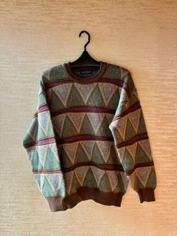 기하학 패턴 니트 스웨터